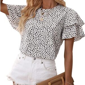 Gomorn white and black dotted puffy sleeve short sleeve top
